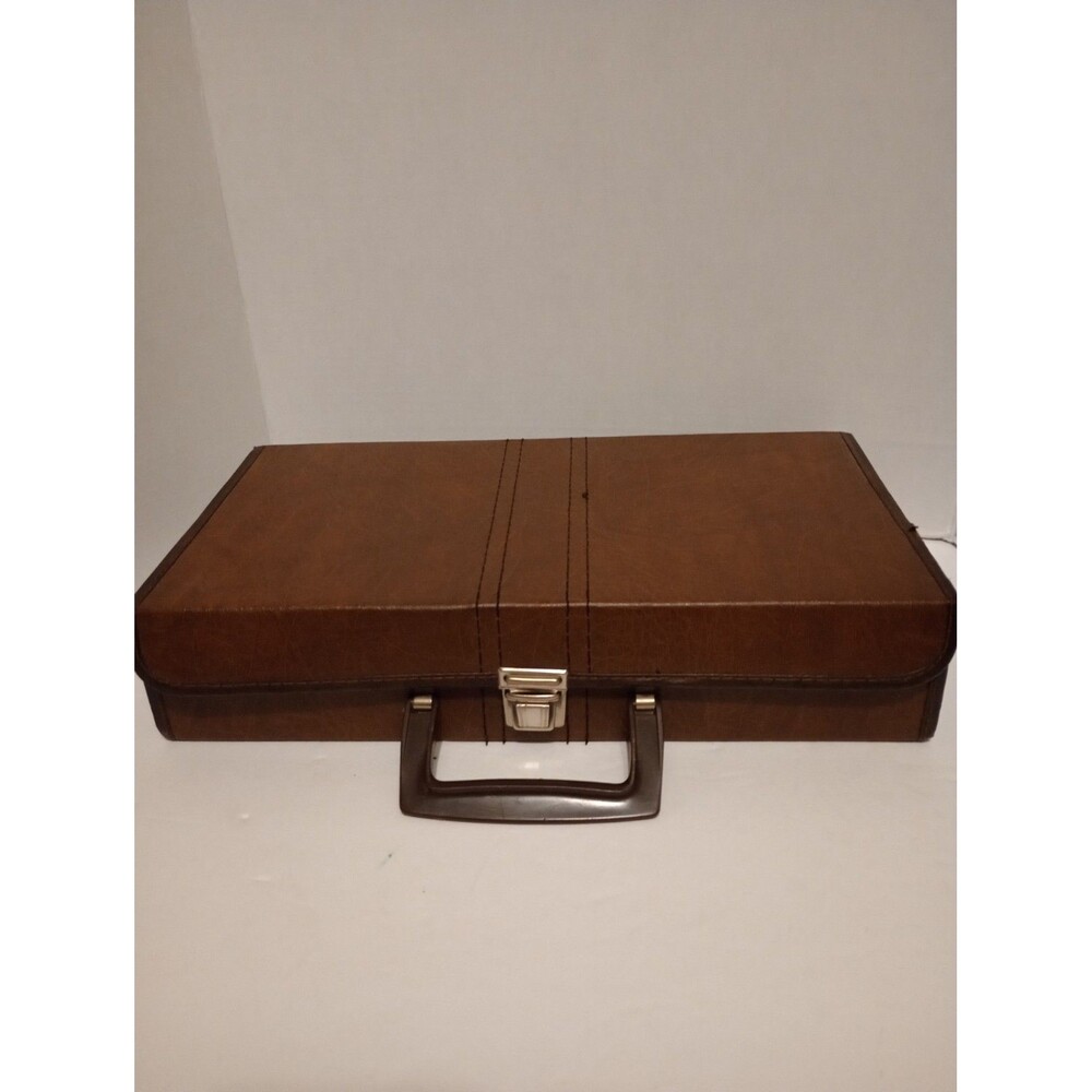 Service Mfg. Co. Brown Cassette Carry Case Holds 24 Tapes Hard Shell Organizer